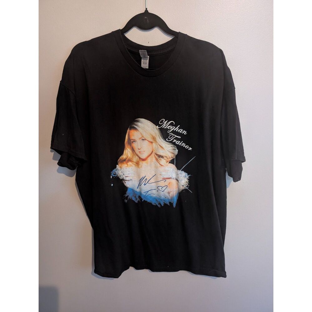 Megan Trainor Graphic T-Shirt Black Size 2XL